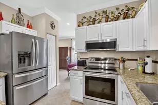 7553 Savannah Ln, Lake Worth, FL 33463 - Photo 5