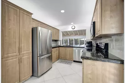 902 Foxpointe Circle, Delray Beach, FL 33445 - Photo 19