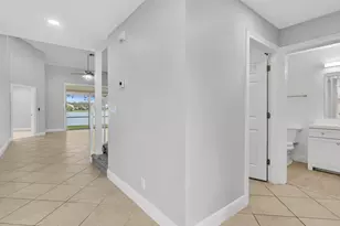 10727 Lake Shore Dr, Wellington, FL 33414 - Photo 11