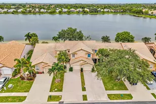 10727 Lake Shore Dr, Wellington, FL 33414 - Photo 3