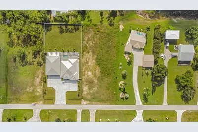 18742 Crosswind Avenue, North Fort Myers, FL 33917 - Photo 3