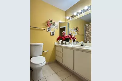 391 Springdale Circle, Palm Springs, FL 33461 - Photo 13