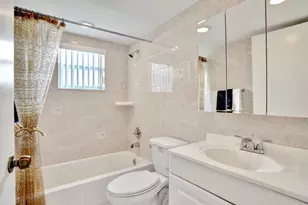 298 Burgundy G, Delray Beach, FL 33484 - Photo 25