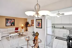 298 Burgundy G, Delray Beach, FL 33484 - Photo 15