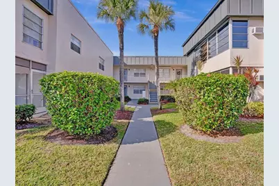 298 Burgundy G, Delray Beach, FL 33484 - Photo 3
