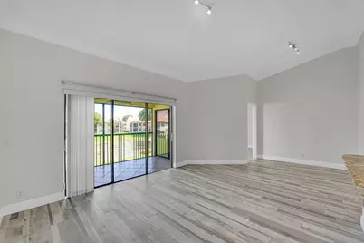 704 Freedom Court, Deerfield Beach, FL 33442 - Photo 15