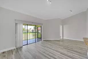 704 Freedom Ct, Deerfield Beach, FL 33442 - Photo 15