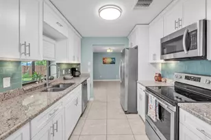 2402 SE Pinero Rd, Port Saint Lucie, FL 34952 - Photo 15