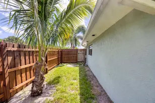 2402 SE Pinero Rd, Port Saint Lucie, FL 34952 - Photo 9