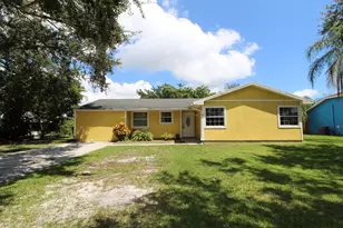 2022 SE West Dunbrooke Cir, Port Saint Lucie, FL 34952 - Photo 1