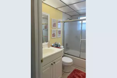 137 Flanders C, Delray Beach, FL 33484 - Photo 13