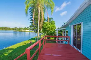 6910 SE Morningside Dr, Stuart, FL 34997 - Photo 7