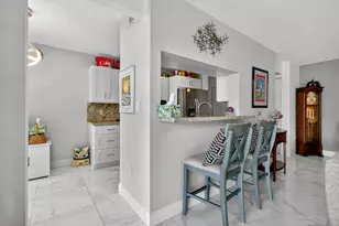 110 Half Moon Cir, Hypoluxo, FL 33462 - Photo 5