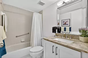 110 Half Moon Cir, Hypoluxo, FL 33462 - Photo 11