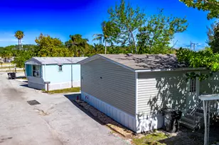 2107 Crescent Dr, Lake Worth, FL 33461 - Photo 55