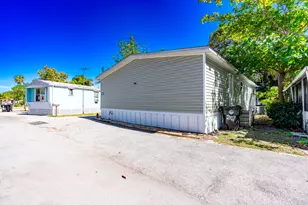 2107 Crescent Dr, Lake Worth, FL 33461 - Photo 53