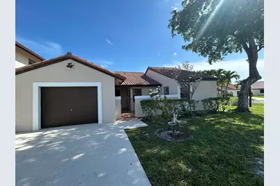 45 Columbia Court, Deerfield Beach, FL 33442 - Photo 5