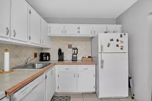 21214 Lago Cir, Boca Raton, FL 33433 - Photo 9