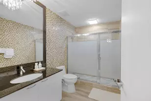 15811 Collins Ave, Sunny Isles Beach, FL 33160 - Photo 27