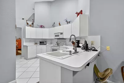 4521 Carlton Golf Drive, Lake Worth, FL 33449 - Photo 15