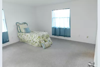 1110 Lakeview Dr East, Royal Palm Beach, FL 33411 - Photo 11