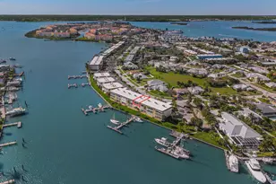 1351 Bayshore Dr, Fort Pierce, FL 34949 - Photo 3