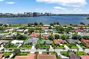 600 S Mangonia Cir, West Palm Beach, FL 33401 - Photo 1