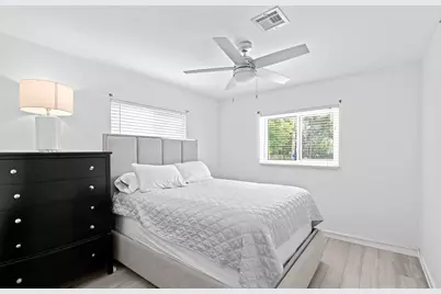 226 SW 13th Avenue, Boynton Beach, FL 33435 - Photo 11