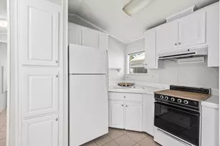12 Hibiscus Dr, Briny Breezes, FL 33435 - Photo 9