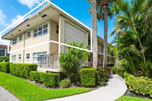 2162 NE 36th St, Lighthouse Point, FL 33064 - Photo 1