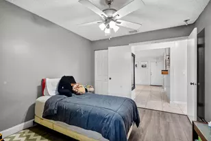 8681 SW 15th St, Pembroke Pines, FL 33025 - Photo 11