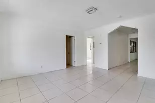 110 NW 5th Ct, Boynton Beach, FL 33435 - Photo 3