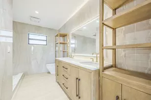7033 San Sebastian Cir, Boca Raton, FL 33433 - Photo 17
