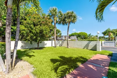 2538 Boundbrook Drive S #140, West Palm Beach, FL 33406 - Photo 3