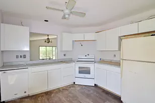 6676 SE Yorktown Dr, Hobe Sound, FL 33455 - Photo 7