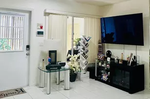 3560 Pine Tree Ct, Greenacres, FL 33463 - Photo 5