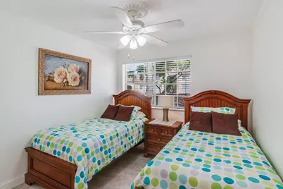 1715 Village Boulevard #201, West Palm Beach, FL 33409 - Photo 19