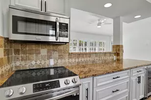 455 NE 14th St, Boca Raton, FL 33432 - Photo 11