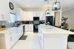 115 SW Oakridge Dr, Port Saint Lucie, FL 34984 - Photo 7