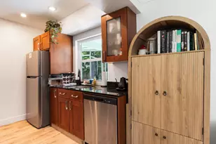 1680 NE 34th Ln, Oakland Park, FL 33334 - Photo 27