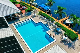 130 Cypress Club Dr, Pompano Beach, FL 33060 - Photo 39