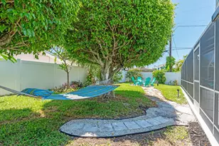 1081 Bimini Ln, Singer Island, FL 33404 - Photo 29