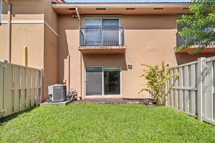 37 SE 3rd Ave, Hallandale Beach, FL 33009 - Photo 41