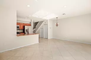 37 SE 3rd Ave, Hallandale Beach, FL 33009 - Photo 17