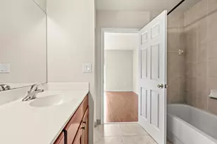 37 SE 3rd Ave, Hallandale Beach, FL 33009 - Photo 29