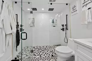 5440 N Ocean Dr, Singer Island, FL 33404 - Photo 25