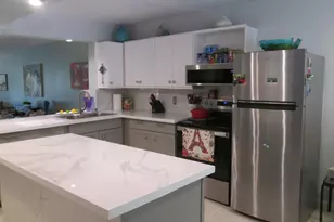 10155 Mangrove Dr, Boynton Beach, FL 33437 - Photo 5