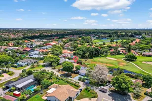 19811 W Oakmont Dr, Hialeah, FL 33015 - Photo 47