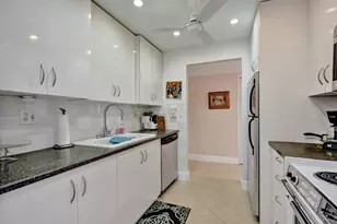 250 NE 20th St, Boca Raton, FL 33431 - Photo 13