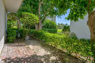 1950 Presidential Way, West Palm Beach, FL 33401 - Photo 17